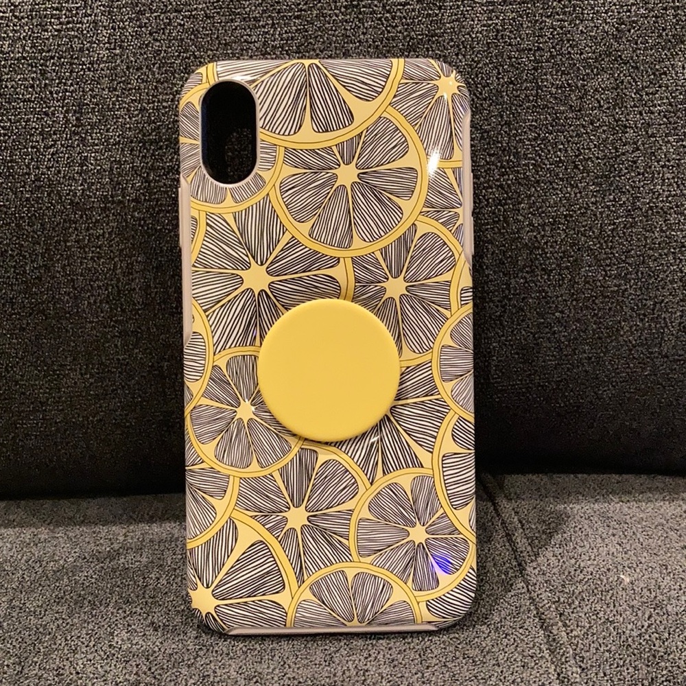 OtterBox iPhone Xs Max case with pop socket